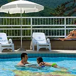 Sunny By Valamar Hotell