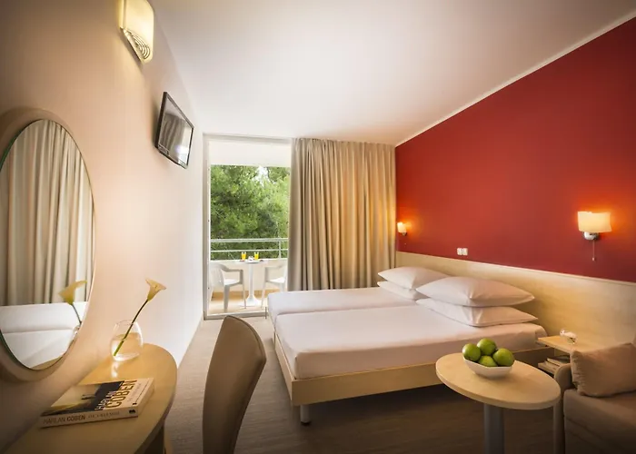 Sunny By Valamar 3* ראבץ