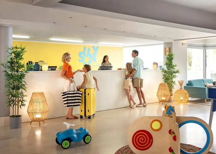 Sunny By Valamar 3* ראבץ