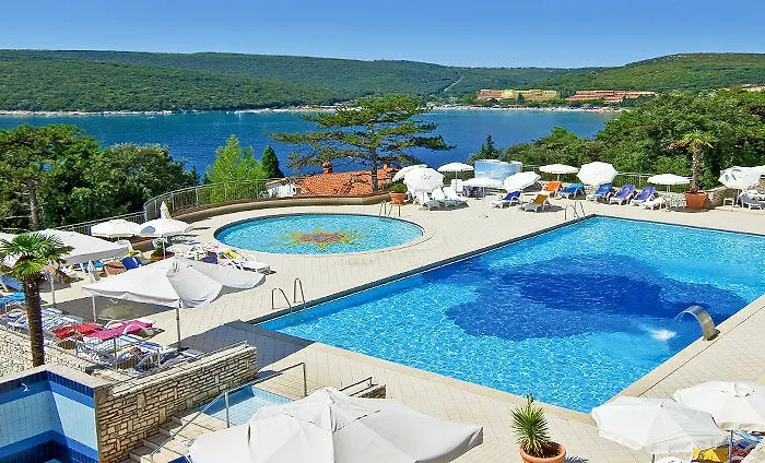 Sunny By Valamar מלון 3*