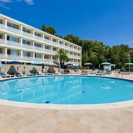 Sunny By Valamar Hotel