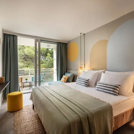 Sunny By Valamar Hotel