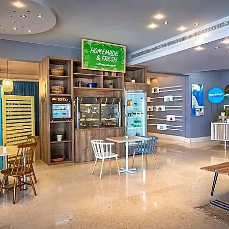 Sunny By Valamar Hotel
