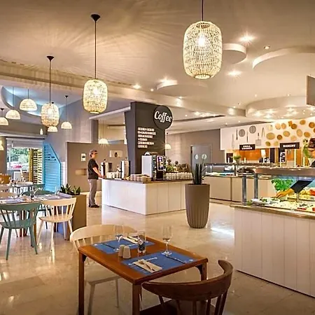 Hotel Sunny By Valamar Rabac