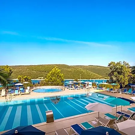 Sunny By Valamar Hotel 3*