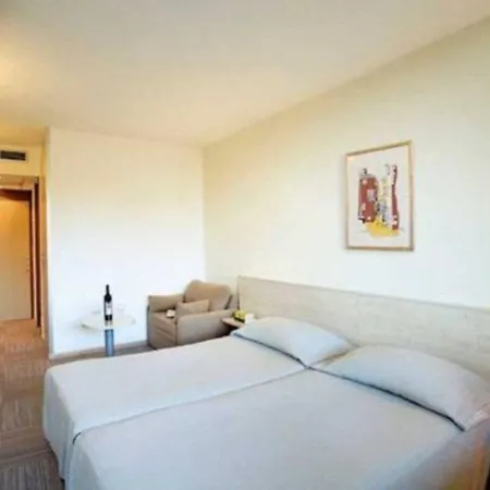 Sunny By Valamar Hotel