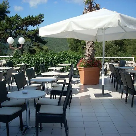 Sunny By Valamar Hotel