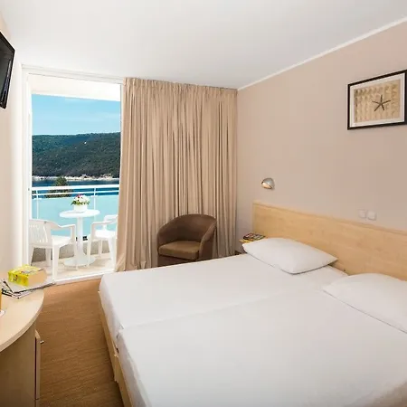 Sunny By Valamar Hotel 3*