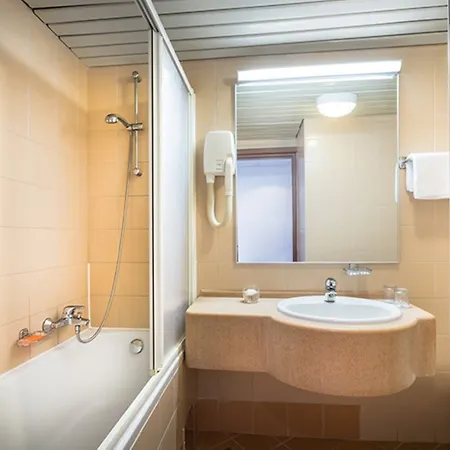 Sunny By Valamar Hotel