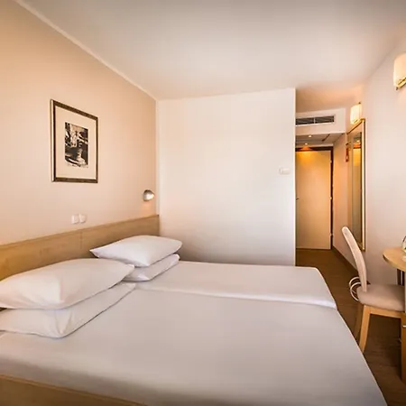 Hotel Sunny By Valamar Rabac