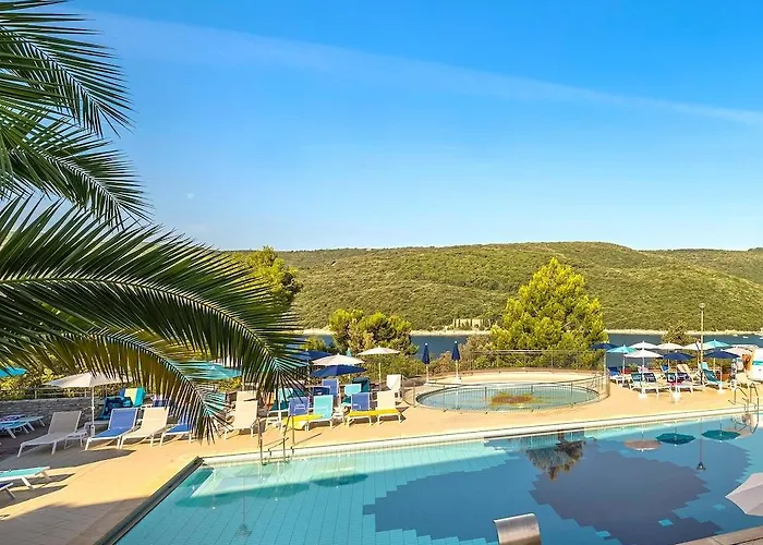 Sunny By Valamar 3* 라벡