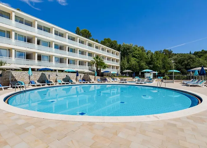 Sunny By Valamar 호텔