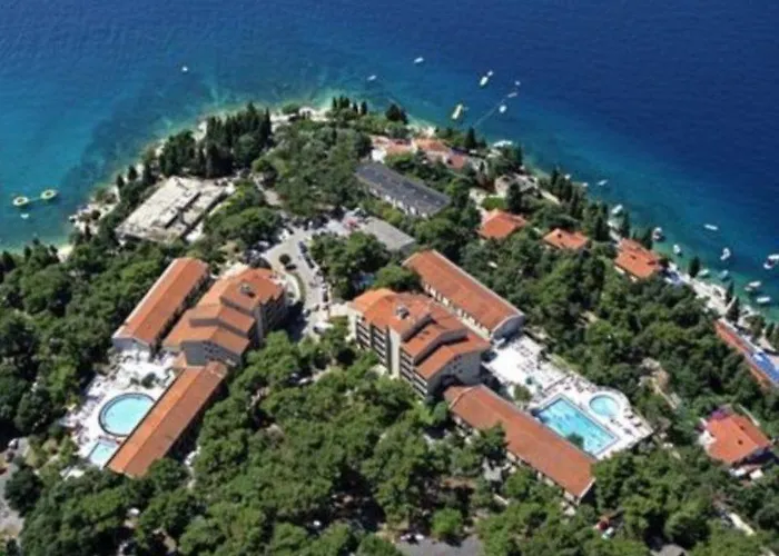 Sunny By Valamar 호텔 라벡