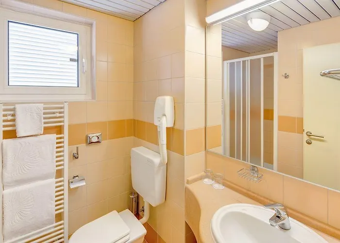 Sunny By Valamar 호텔