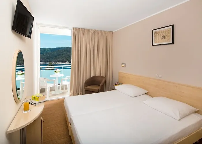 Sunny By Valamar Hotel 3*