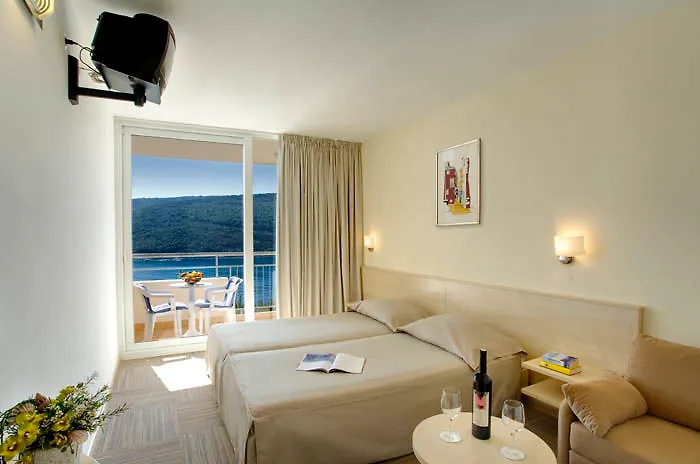 Sunny By Valamar Hotel