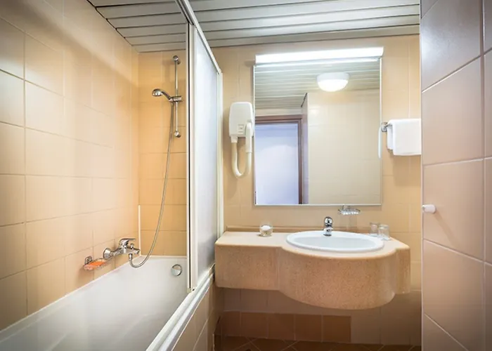 Sunny By Valamar 호텔