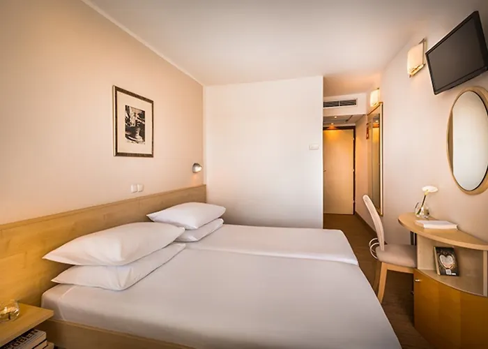 Hotel Sunny By Valamar Rabac